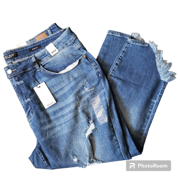 Judy Blue NWT Plus Size Womens Distressed Frayed Skinny Fit Medium Blue Size 24W - Picture 3 of 8